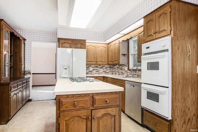58443 Oakwood Court, Elkhart, IN 46516
