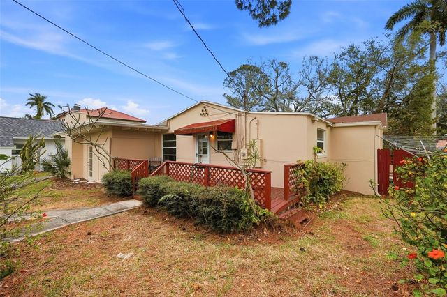 280 SNELL ISLE BOULEVARD NE, St Petersburg, FL 33704