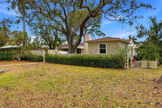 280 SNELL ISLE BOULEVARD NE, St Petersburg, FL 33704