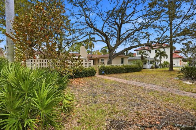 280 SNELL ISLE BOULEVARD NE, St Petersburg, FL 33704