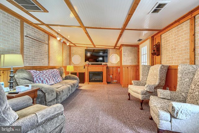 7813 FAIRGREEN RD, Baltimore, MD 21222