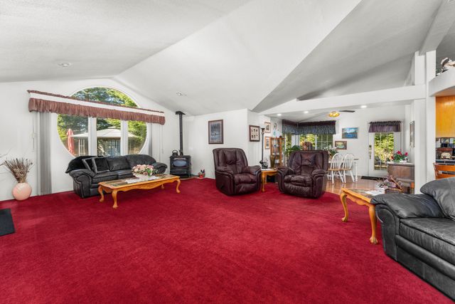 15947 Butterfield Lane, Anderson, CA 96007