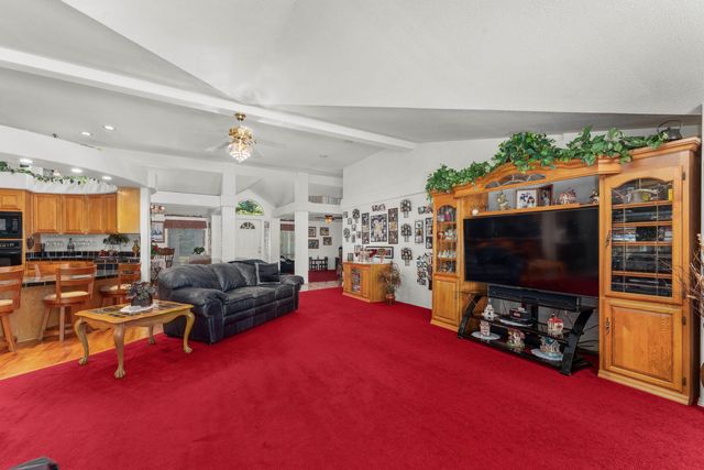 15947 Butterfield Lane, Anderson, CA 96007