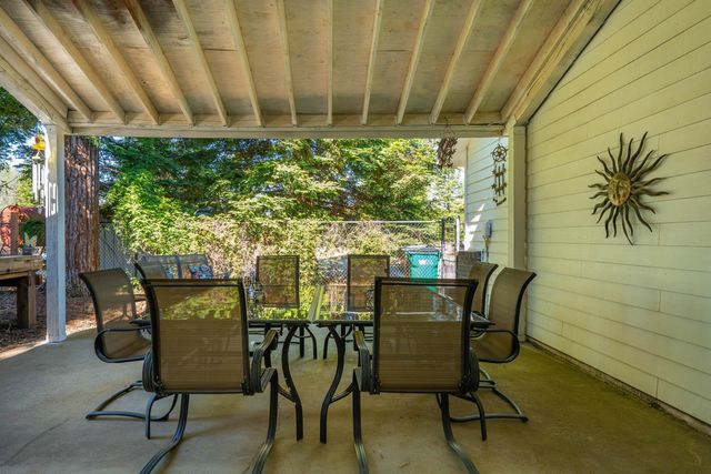 15947 Butterfield Lane, Anderson, CA 96007