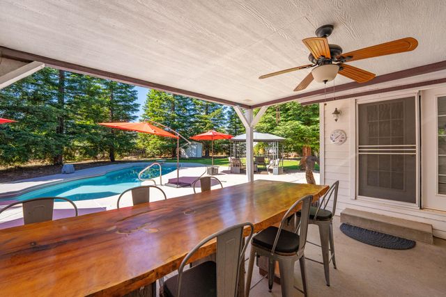 15947 Butterfield Lane, Anderson, CA 96007