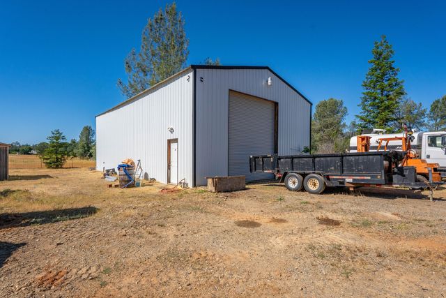 15947 Butterfield Lane, Anderson, CA 96007