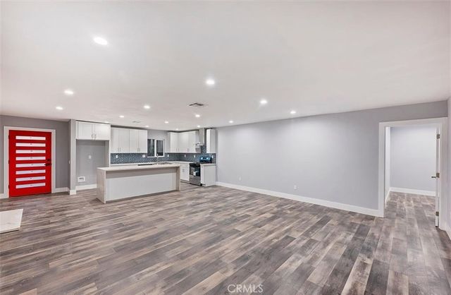 8218 Encino, Northridge, CA 91325