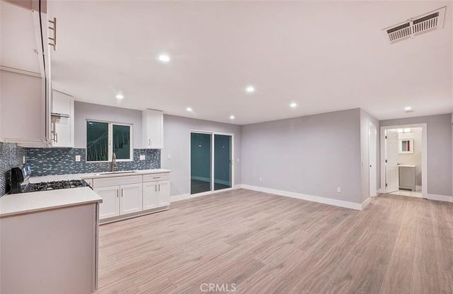 8218 Encino, Northridge, CA 91325