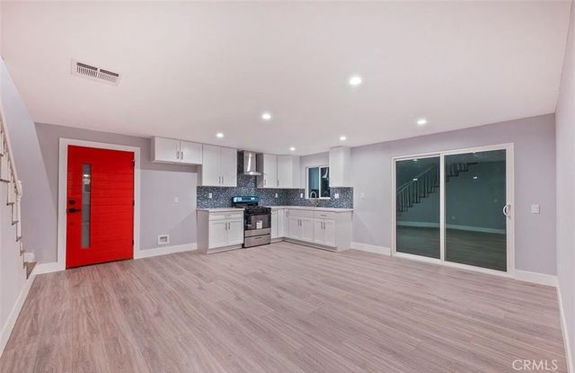 8218 Encino, Northridge, CA 91325