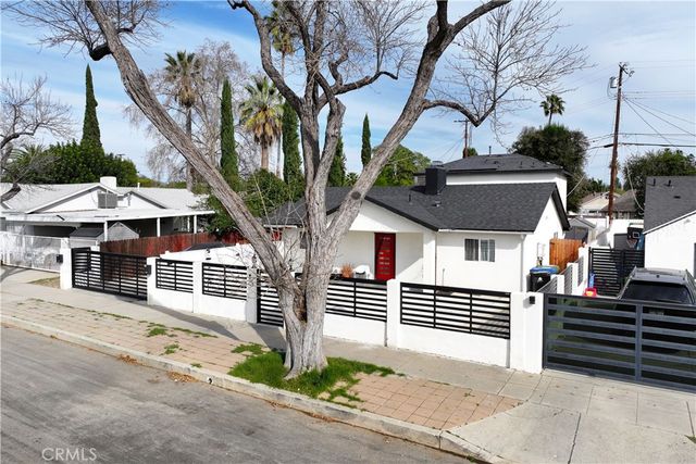 8218 Encino, Northridge, CA 91325