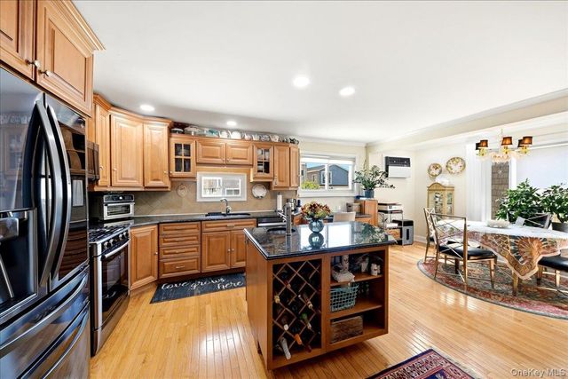 3284 Giegerich Place, Bronx, NY 10465