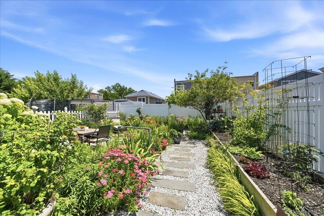 3284 Giegerich Place, Bronx, NY 10465