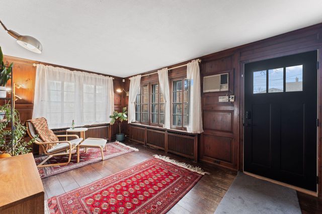 331 Ridgewood Avenue, Minneapolis, MN 55403