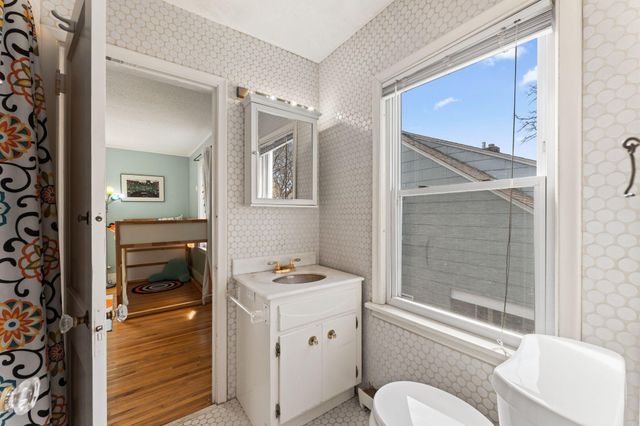 331 Ridgewood Avenue, Minneapolis, MN 55403