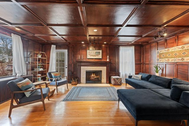 331 Ridgewood Avenue, Minneapolis, MN 55403