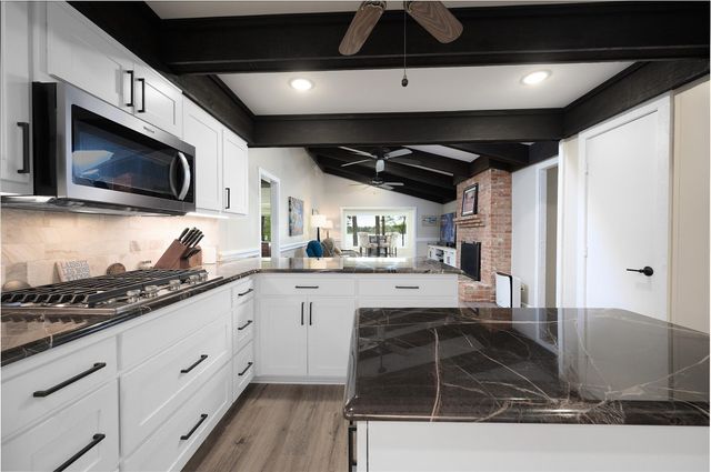 1905 Cr 3108, Jacksonville, TX 75766