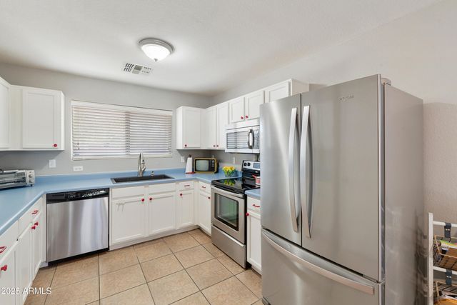 2258 E GLENEAGLE Drive, Chandler, AZ 85249