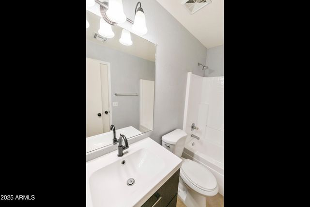 2258 E GLENEAGLE Drive, Chandler, AZ 85249