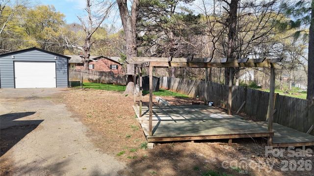 2988 Laboratory Road, Lincolnton, NC 28092