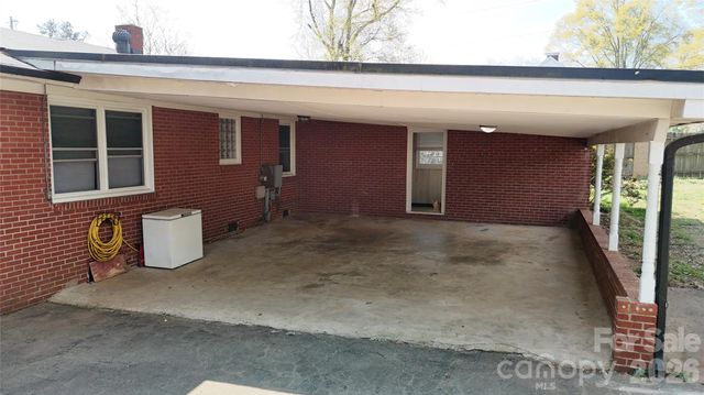2988 Laboratory Road, Lincolnton, NC 28092