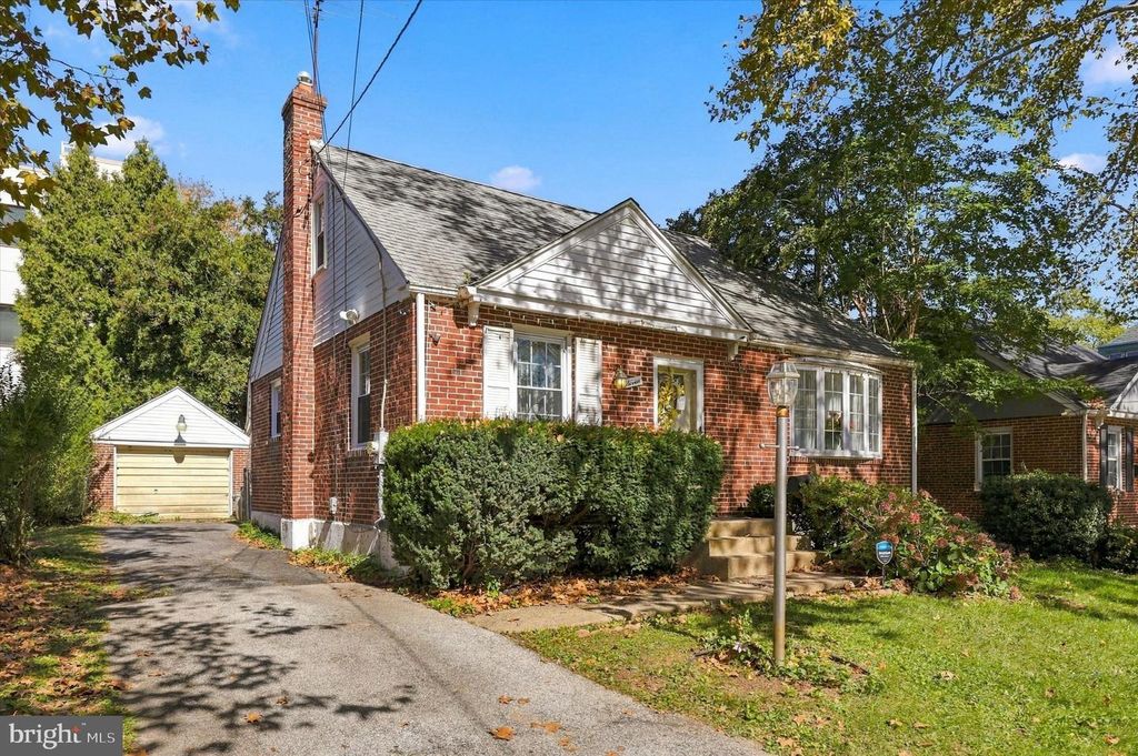 7 GOLF RD, DARBY, PA 19023 — exterior