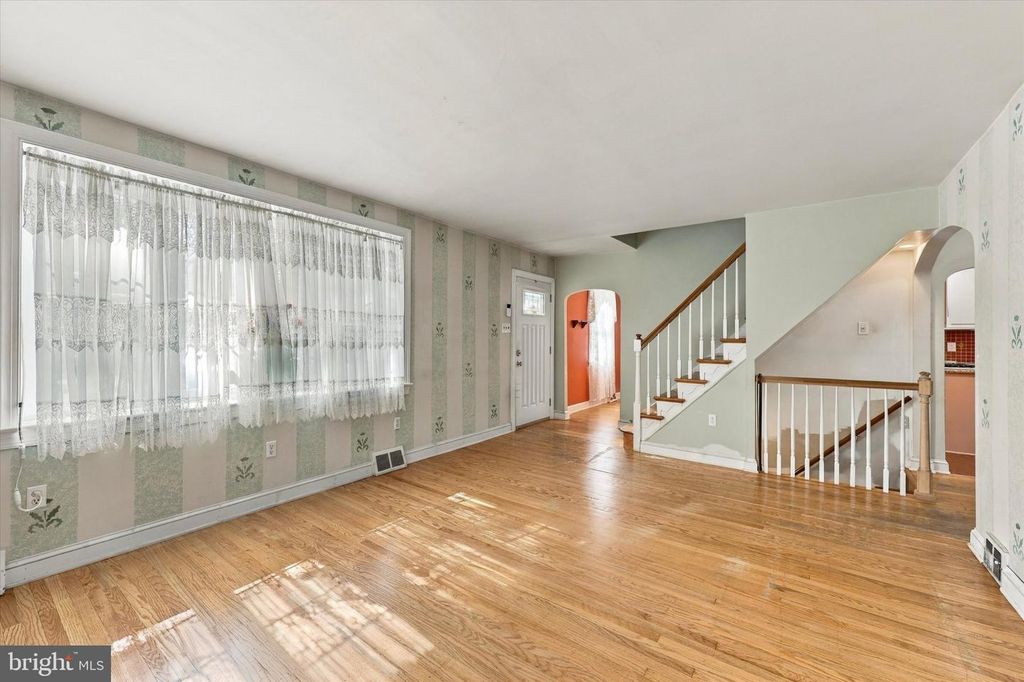 7 GOLF RD, DARBY, PA 19023 — photo 3