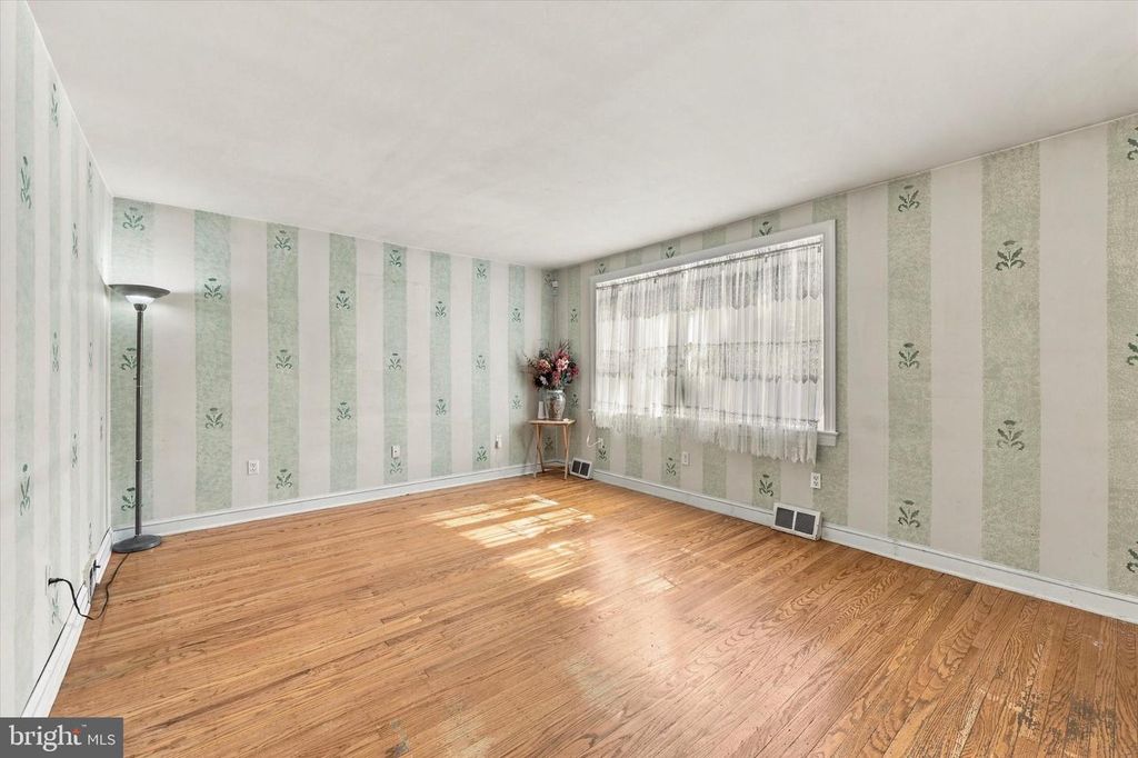 7 GOLF RD, DARBY, PA 19023 — photo 5