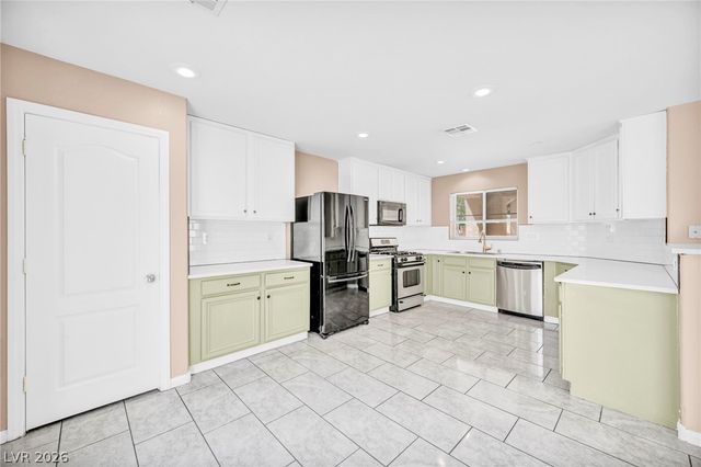 313 Snow Dome Avenue, North Las Vegas, NV 89031