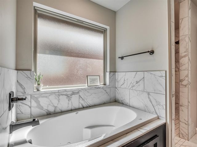 8332 Poplar Drive, Edmond, OK 73034