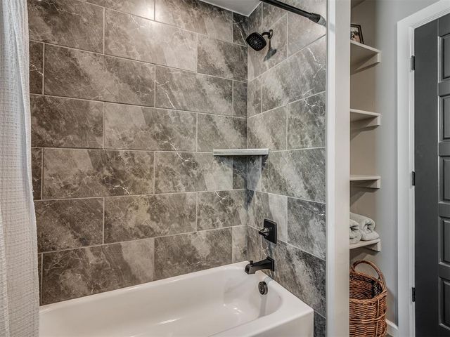 8332 Poplar Drive, Edmond, OK 73034