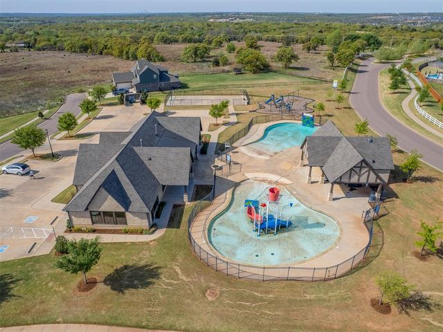 8332 Poplar Drive, Edmond, OK 73034