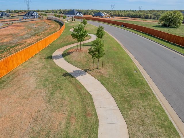 8332 Poplar Drive, Edmond, OK 73034