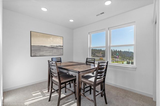 3105 Mt Thielsen Drive 67, Medford, OR 97504