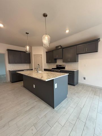 2710 Shirley Dr, Big Spring, TX 79720