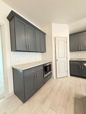 2710 Shirley Dr, Big Spring, TX 79720