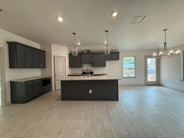 2710 Shirley Dr, Big Spring, TX 79720