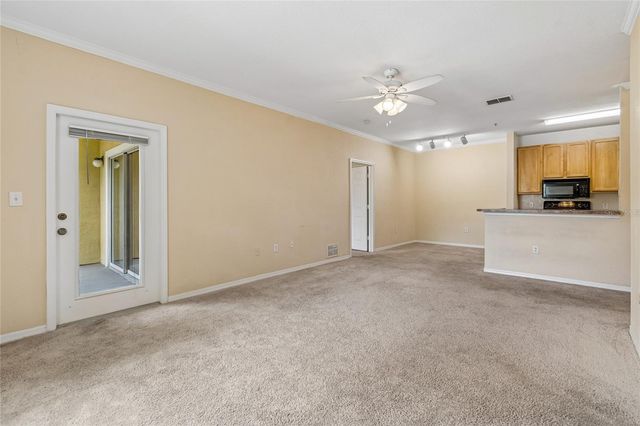 10203 COURTNEY PALMS BOULEVARD 103, Tampa, FL 33619