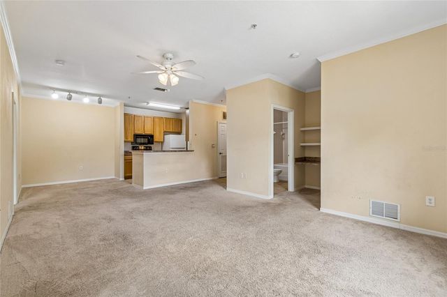 10203 COURTNEY PALMS BOULEVARD 103, Tampa, FL 33619