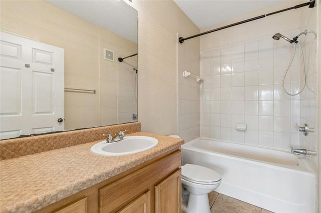 10203 COURTNEY PALMS BOULEVARD 103, Tampa, FL 33619