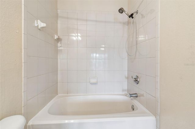 10203 COURTNEY PALMS BOULEVARD 103, Tampa, FL 33619