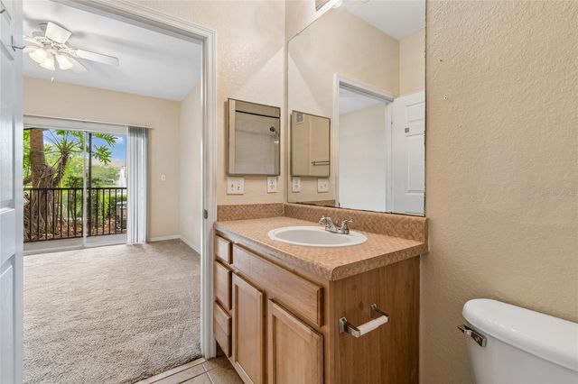 10203 COURTNEY PALMS BOULEVARD 103, Tampa, FL 33619