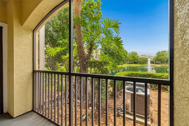 10203 COURTNEY PALMS BOULEVARD 103, Tampa, FL 33619