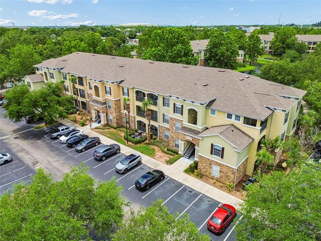 10203 COURTNEY PALMS BOULEVARD 103, Tampa, FL 33619