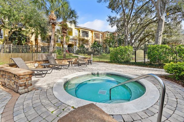 10203 COURTNEY PALMS BOULEVARD 103, Tampa, FL 33619