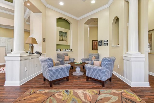 10203 COURTNEY PALMS BOULEVARD 103, Tampa, FL 33619