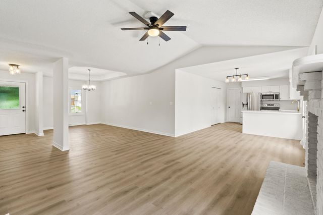 1210 S BRIDGEWOOD DR, Columbia, MO 65203
