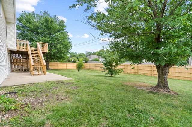 1210 S BRIDGEWOOD DR, Columbia, MO 65203