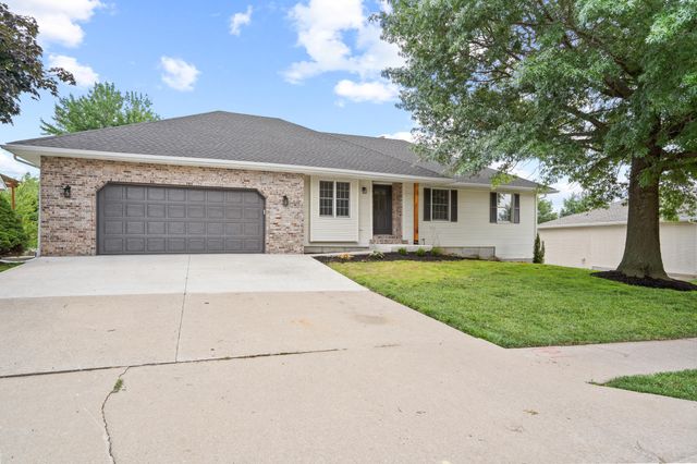 1210 S BRIDGEWOOD DR, Columbia, MO 65203