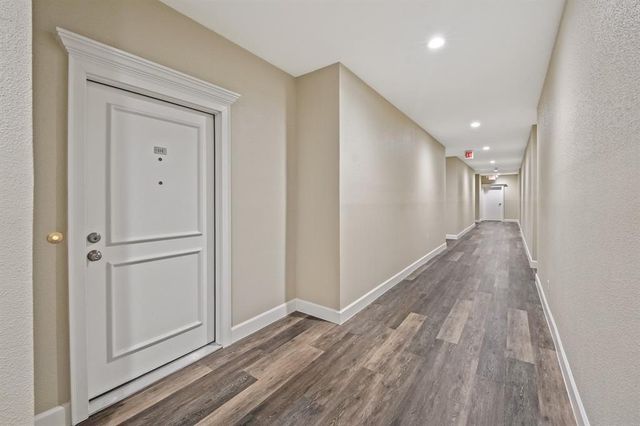 2400 N Braeswood Boulevard 111, Houston, TX 77030