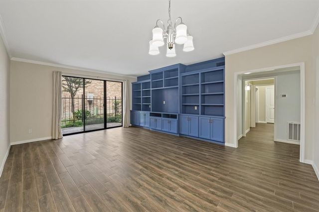 2400 N Braeswood Boulevard 111, Houston, TX 77030